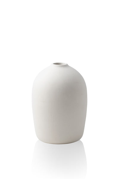 Raw Vase White Small - hvid keramikvase fra MALLING LIVING
